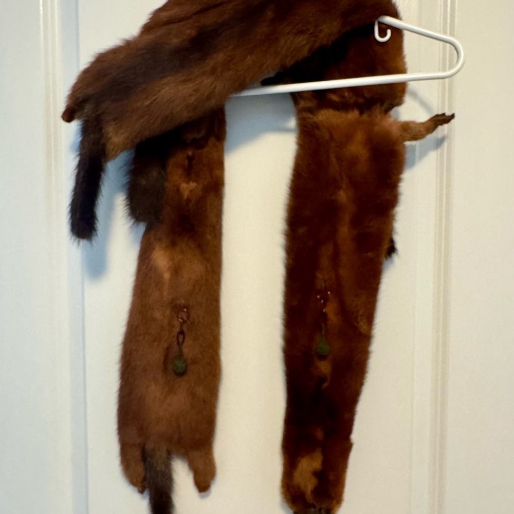 Vintage Red Fox Stole - Picture 6 of 10